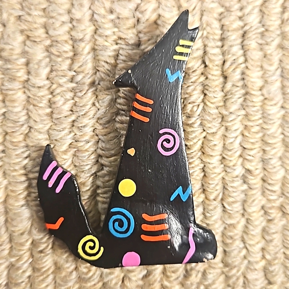 Hand Painted Wood Howling Wolf Brooch Vintage Southwest
